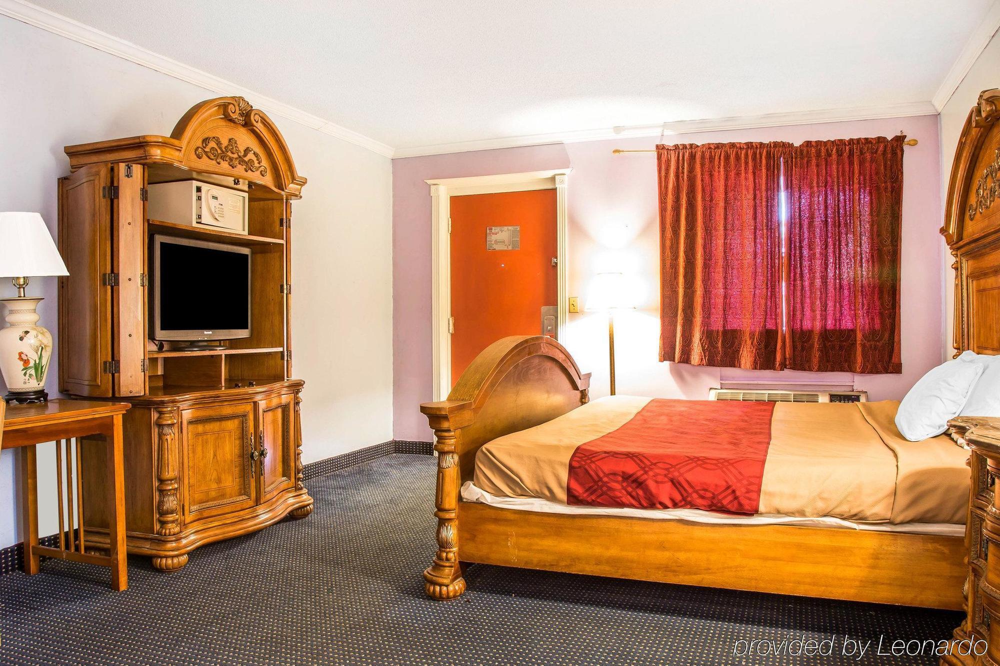 Red Carpet Inn Norwalk Dış mekan fotoğraf