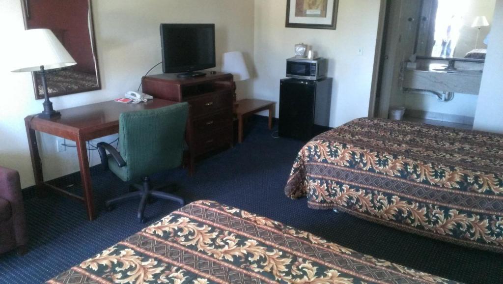 Red Carpet Inn Norwalk Dış mekan fotoğraf