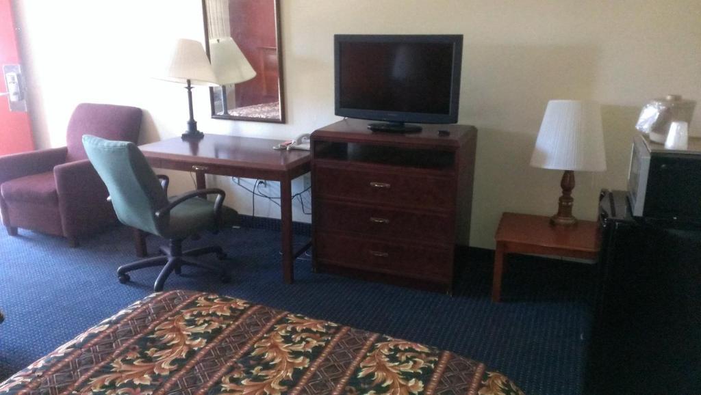 Red Carpet Inn Norwalk Dış mekan fotoğraf