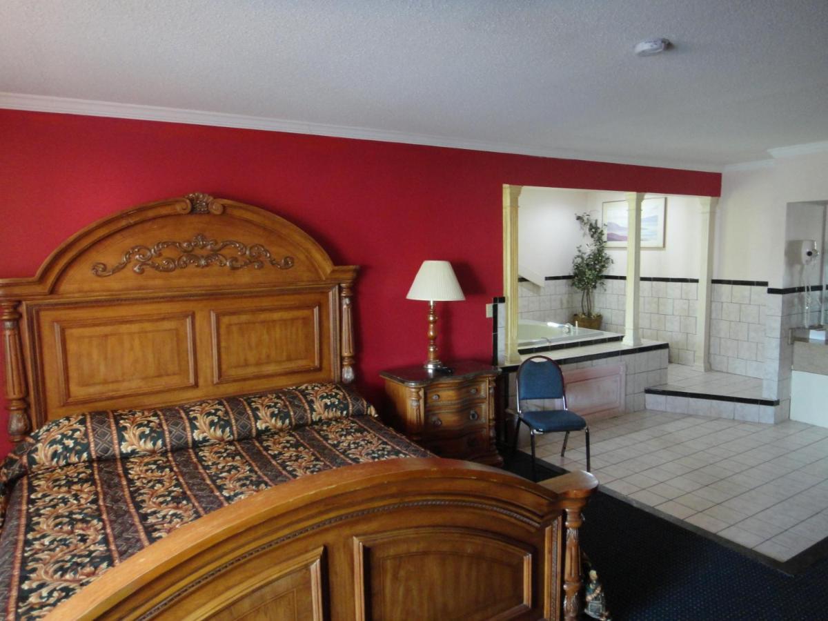 Red Carpet Inn Norwalk Dış mekan fotoğraf