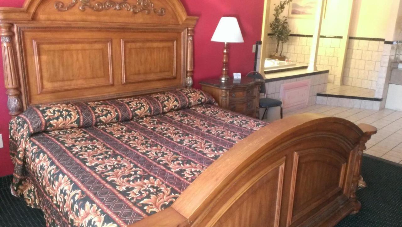 Red Carpet Inn Norwalk Dış mekan fotoğraf